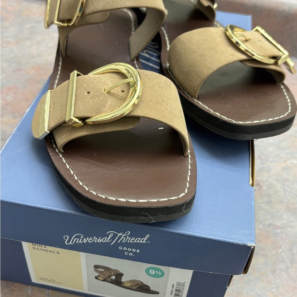 Universal Thread Tan Sandals with Gold Accent